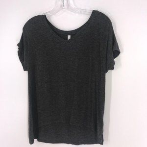 ACTIVE USA GRAY VNECK TSHIRT